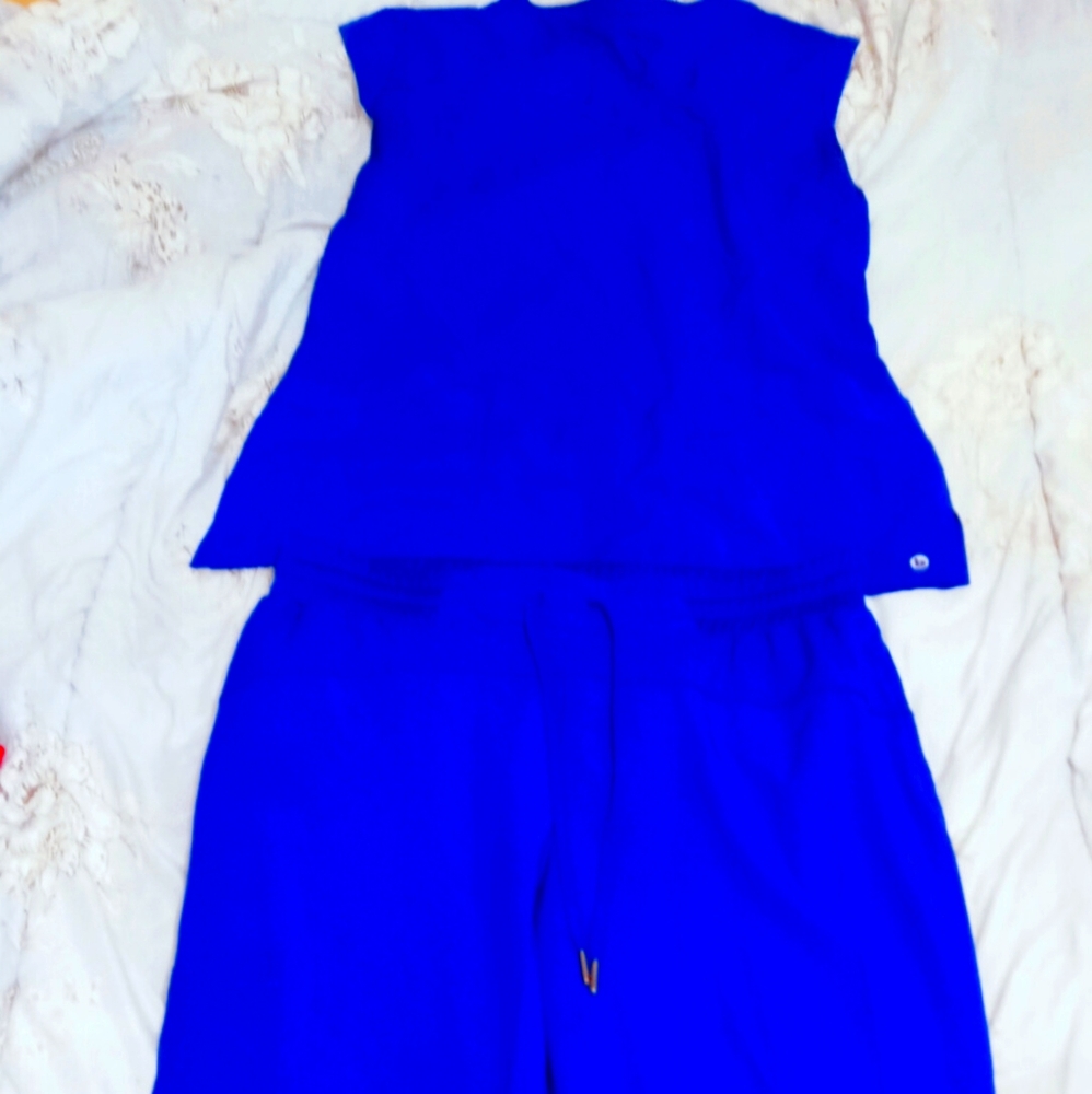 Barco deep blue scrub set